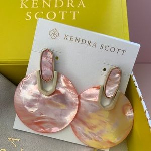 Kendra Scott Disc Acrylic earrings